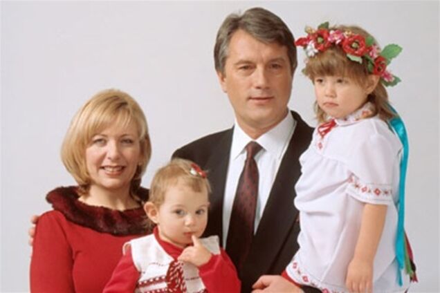 Ющенко 'трошки із запізненням' з'їжджає з державної дачі