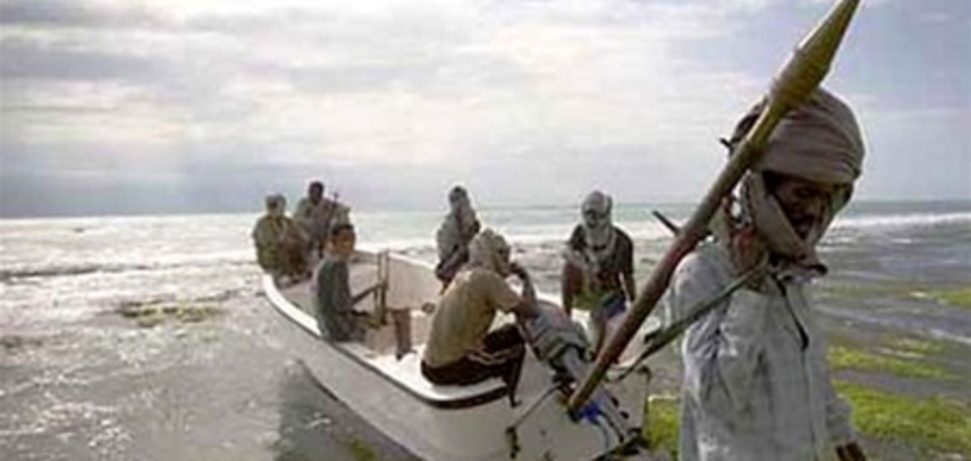 Сомалийские пираты избрали новую тактику, сменив камуфляж