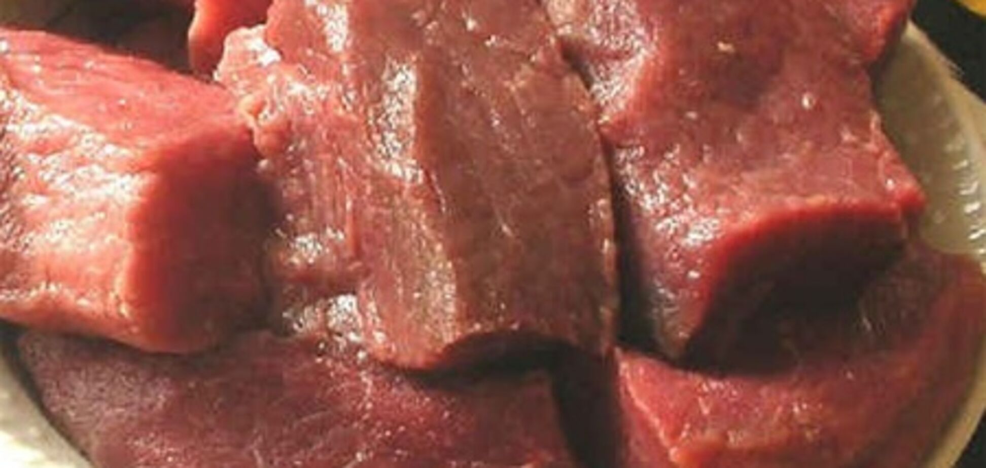 В Украине заграничного мяса станет вдвое меньше