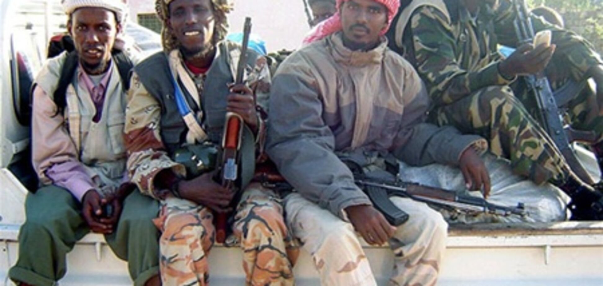 МИД: восемь украинцев все еще в пиратском плену