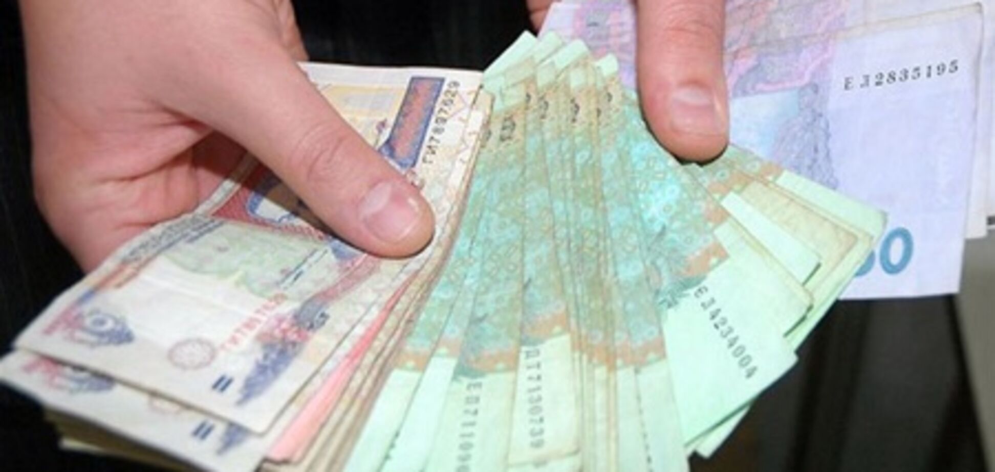Украинцам задолжали более миллиарда гривен зарплаты