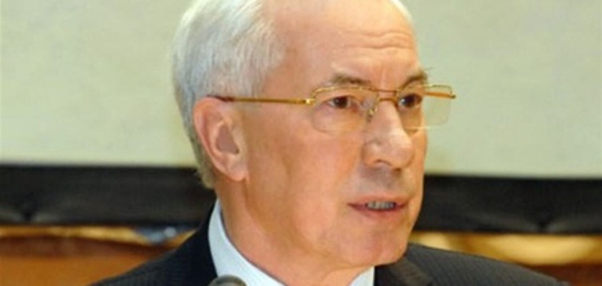 Азаров пообіцяв бізнесу в 2012 році зростання прибутку на 16,7%