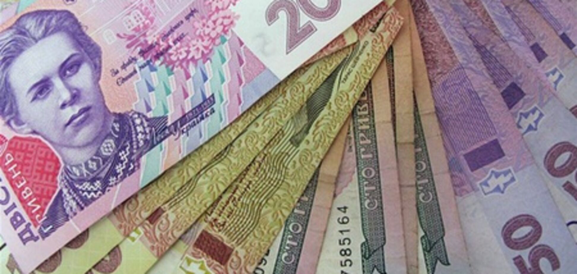 Минимальная зарплата составит 1100 грн