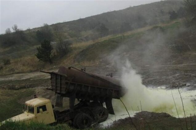 З Калуша вивезли першу в цьому році партію гексахлорбензолу