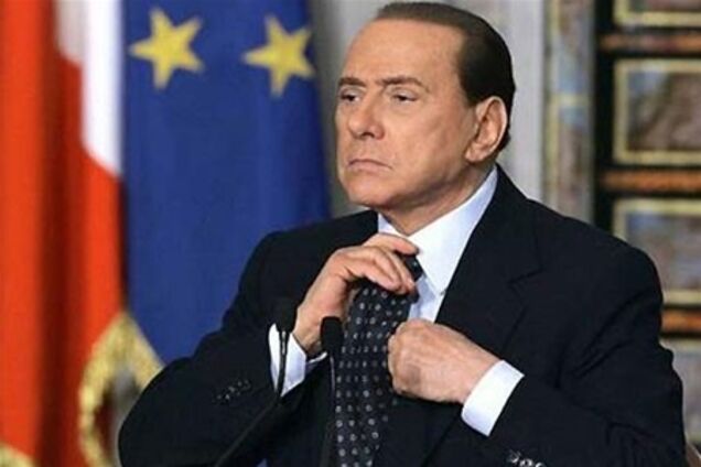 В поставке проституток для Берлускони обвинены восемь человек