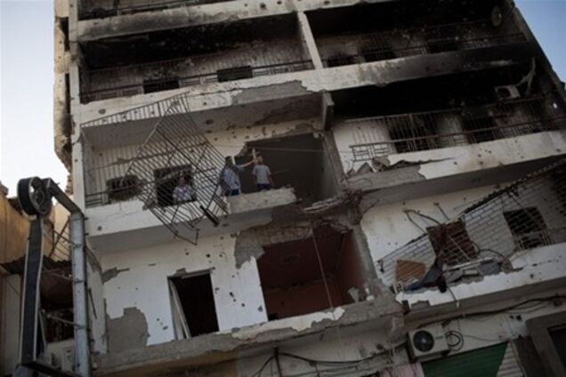 НАТО разбомбил отель и жилой дом в Сирте: сотни погибших