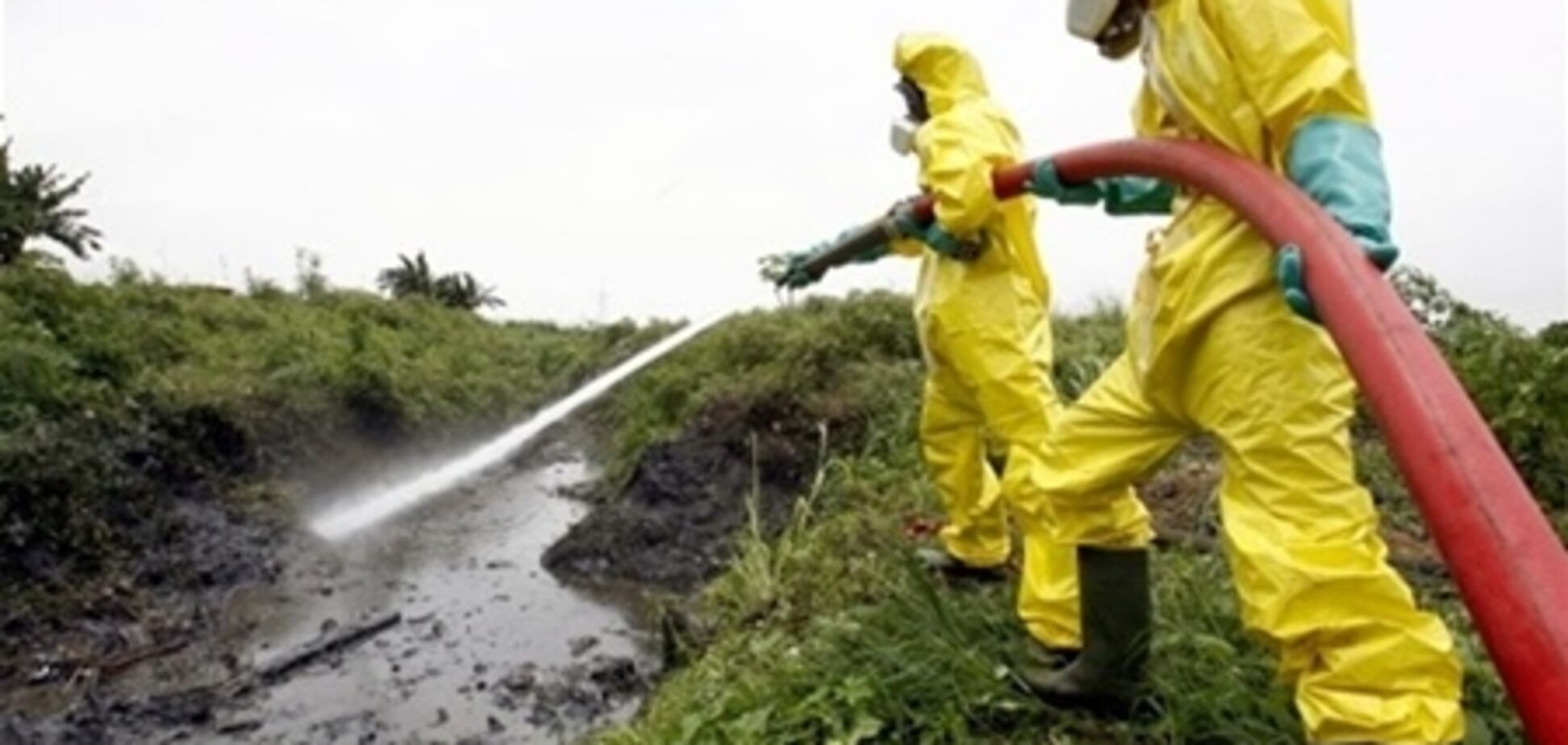 Под Запорожьем нашли 4 тыс. литров бесхозных ядохимикатов