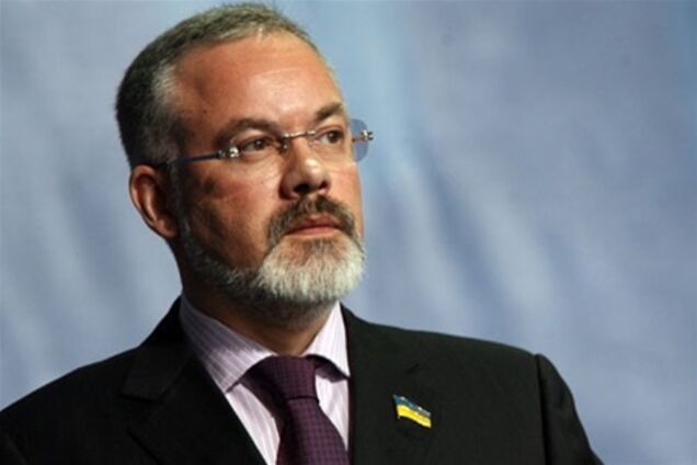 Табачнику все равно как говорить: 'на Украине' или 'в Украине'