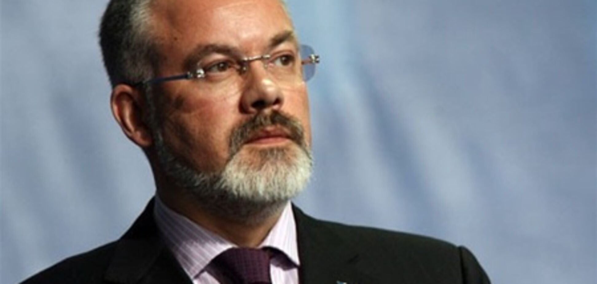 Табачнику все равно как говорить: 'на Украине' или 'в Украине'