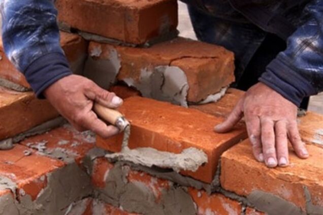 Заробитчан из Украины оставили без зарплат, кормит их ООН