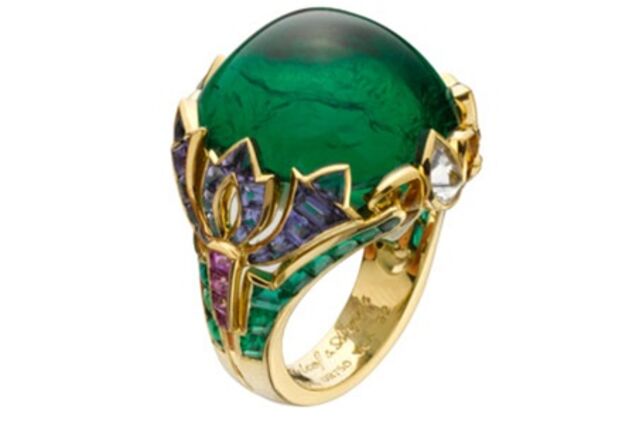 Роскошные украшения для бала. Фото