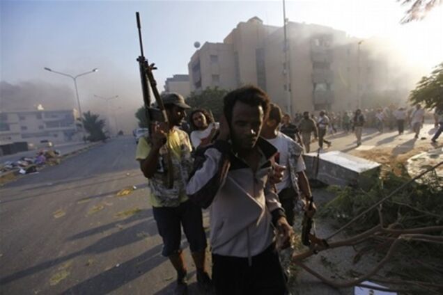 Украинским медикам в Ливии выплатили по $700 за работу под пулями