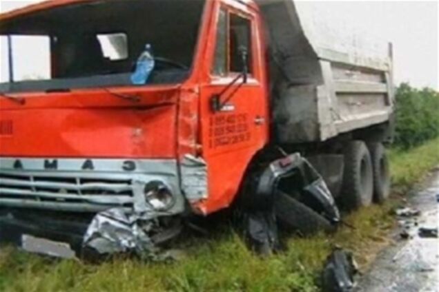 На Черкащині 'Таврія' зіткнулася з КамАЗом: загинула людина