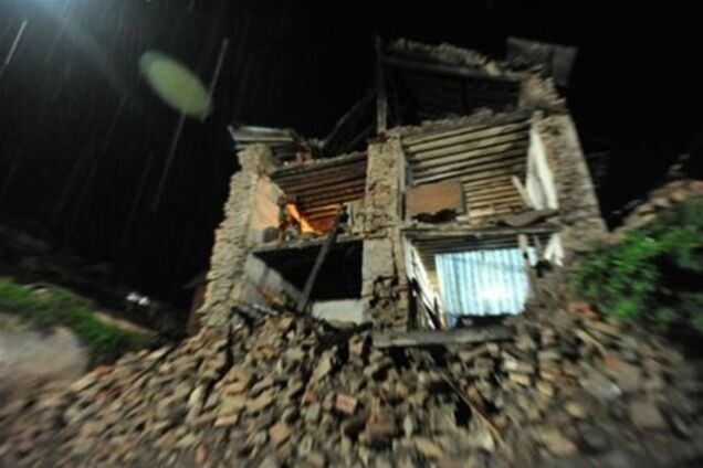 В результате землетрясения в Индии и Непале погибли 18 человек