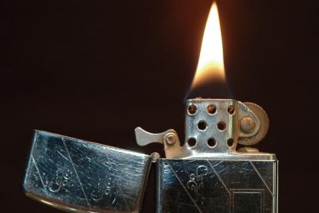 Чоловік підпалив себе біля будівлі Львівської ОДА