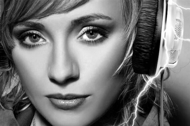 Тутта Ларсен зарабатывает больше чем муж