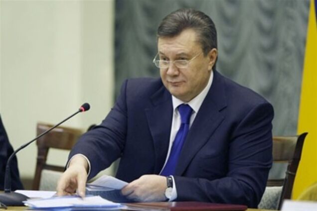 Янукович намерен поднять Ливию