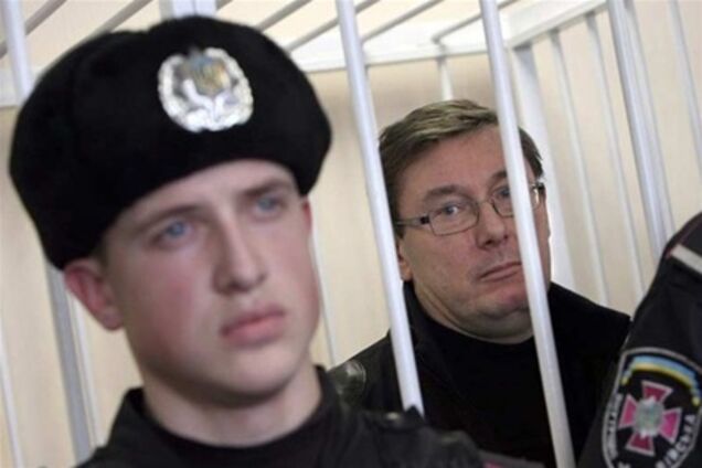 Захист: суд над Луценком до кінця року не закінчиться