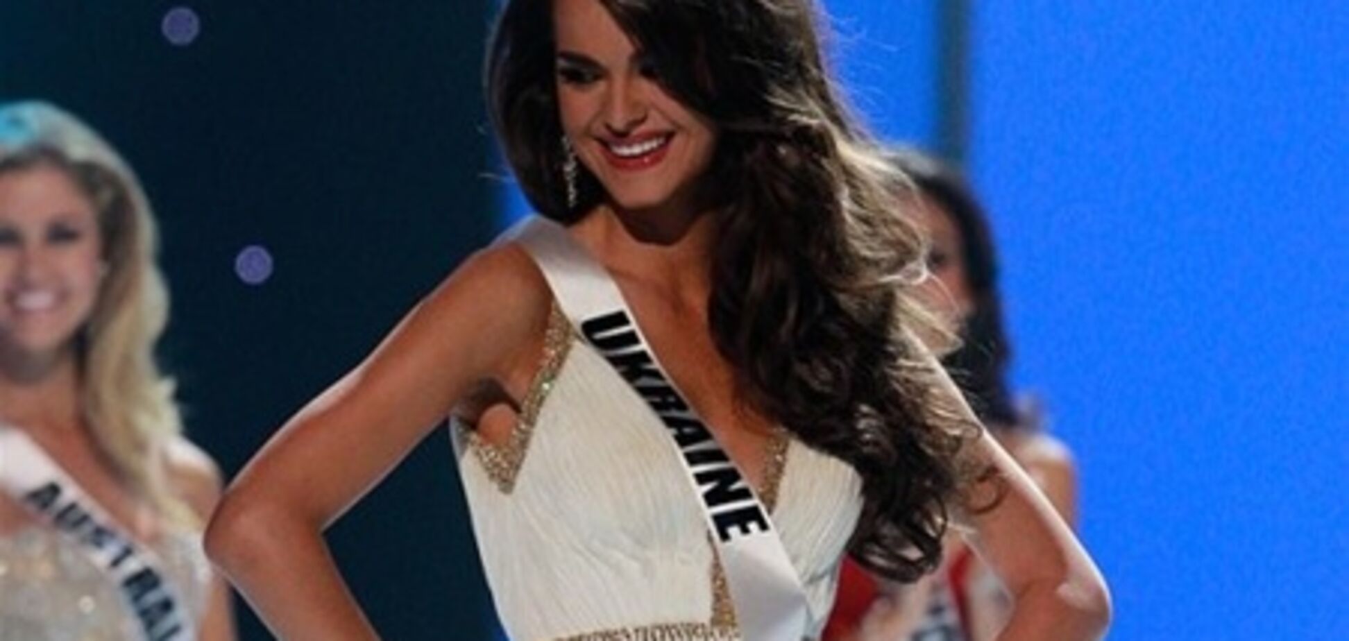 'Вице-мисс Вселенной' передали привет от Януковича