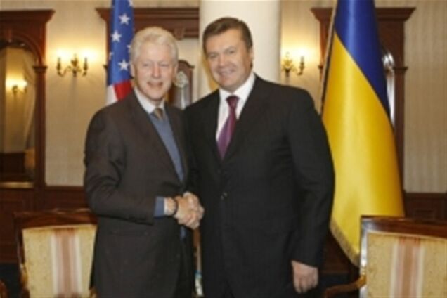 Янукович з Клінтоном поговорили про сучасні виклики та ядерної безпеки