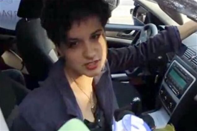 В понедельник Могилянка решит, что делать с 'цветочной террористкой'