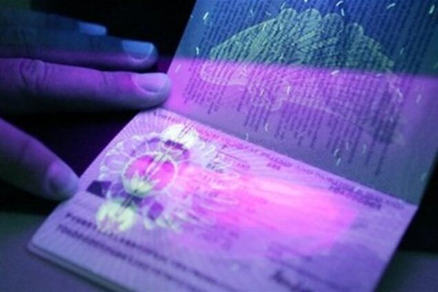 Нардепы приняли закон о введении биометрических паспортов
