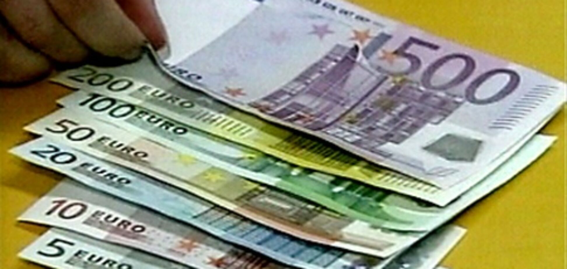 Евро будет падать и дальше из-за проблем ЕС