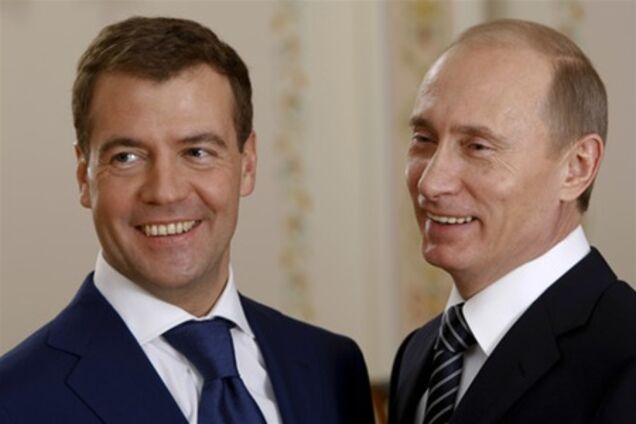 Медведев и Путин решили, кто из них пойдет в президенты. Видео