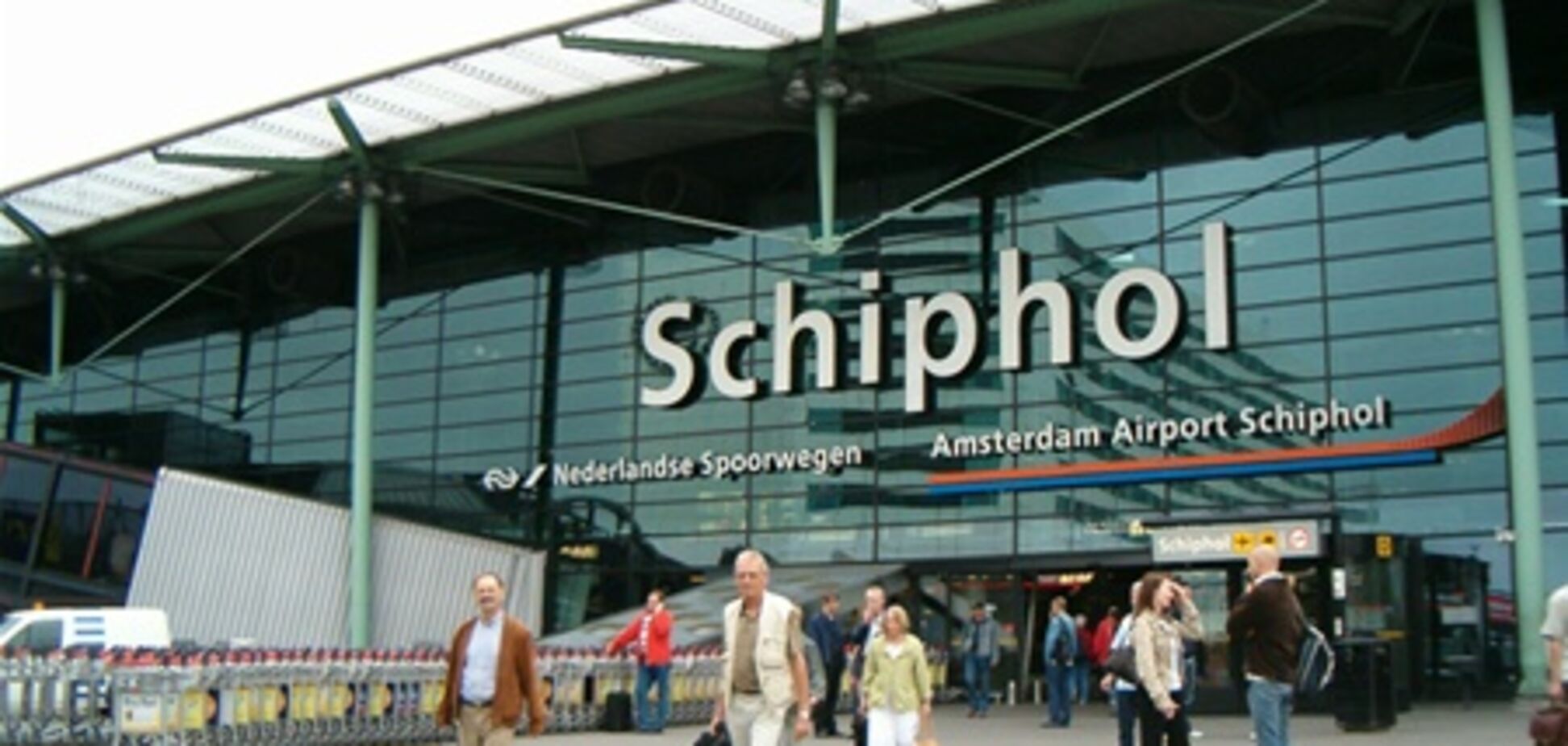 Нидерланды будут проверять пассажиров еще в полете