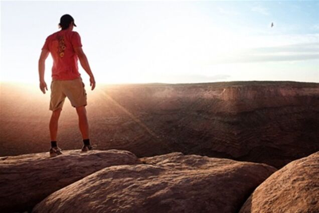 Американець зі зламаною ногою 4 дні повз через пустелю 