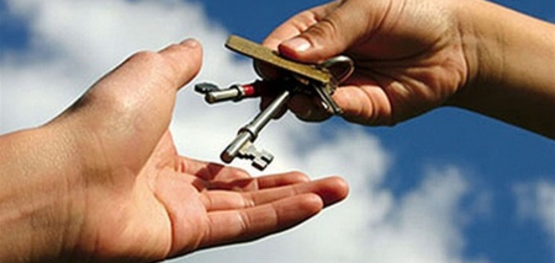 Чиновники за взятки осчастливили киевлян жильем