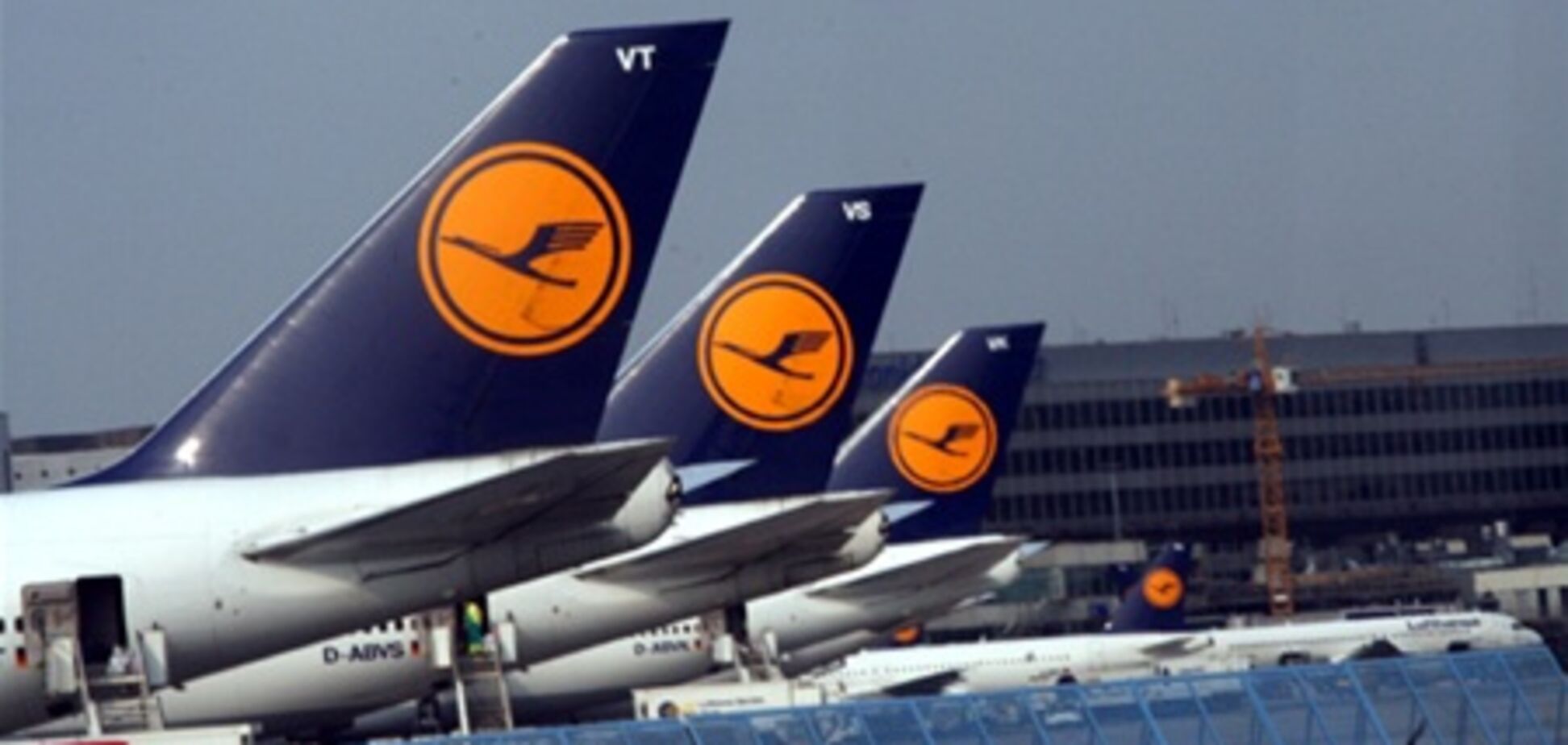 Авиакомпания Lufthansa разрешит пассажирам отправлять СМС во время полета