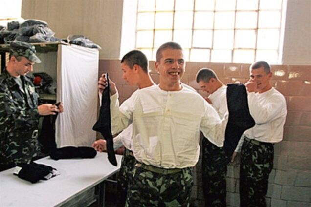 В українській армії сексу немає, божаться в Міноборони