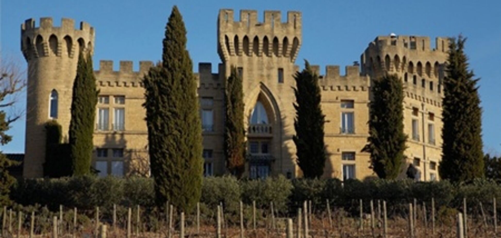 Отдых по-королевски: 5 впечатляющих замков-отелей по доступной цене