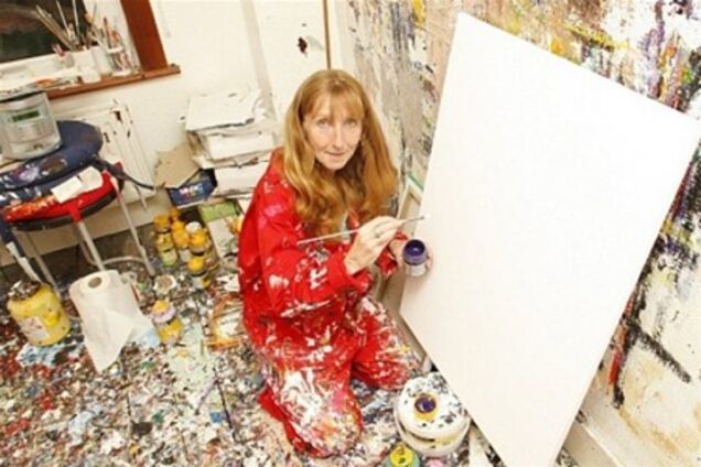 У мозку британки оселилися 20 людей