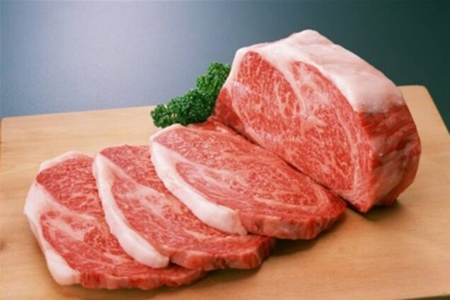 В Україні різко подорожчають м'ясо, молоко та фрукти