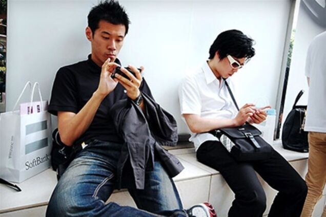 Новый смартфон определит лишний вес и запах изо рта