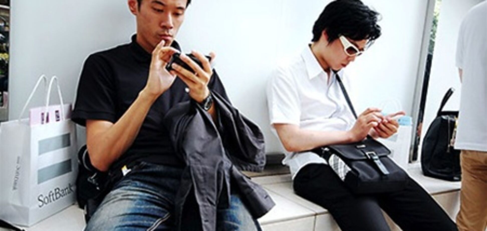 Новый смартфон определит лишний вес и запах изо рта