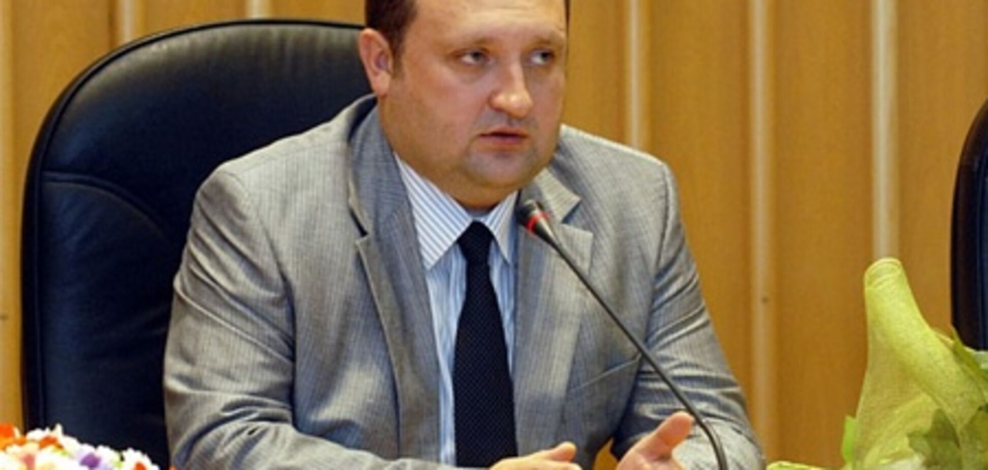 Арбузов: МВФ толкает Азарова на политическое самоубийство