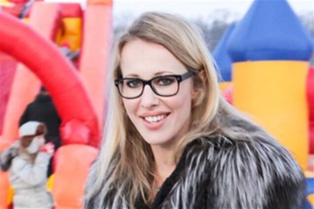 Собчак подарила бриллианты фанатке