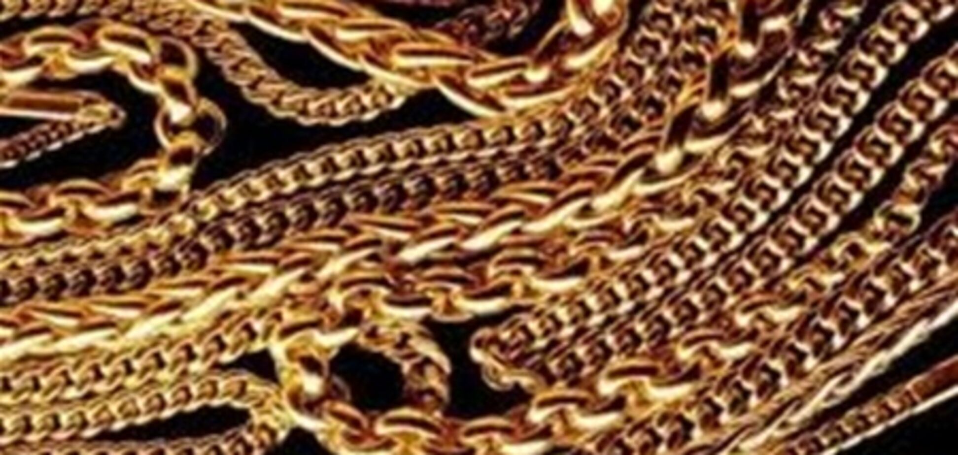 Продавщица киевского торгового центра украла почти два килограмма украшений