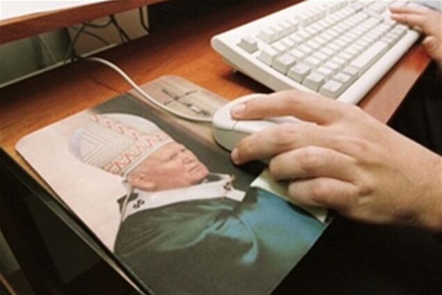 В Киеве открыли компьютерный класс для бомжей