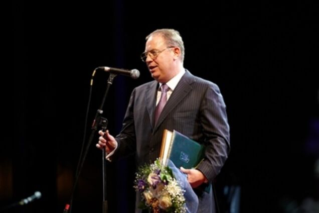 Взрывной 'папик' из Службы занятости