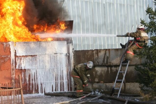 В Киеве пылала многоэтажка: один человек погиб, второй - сильно пострадал
