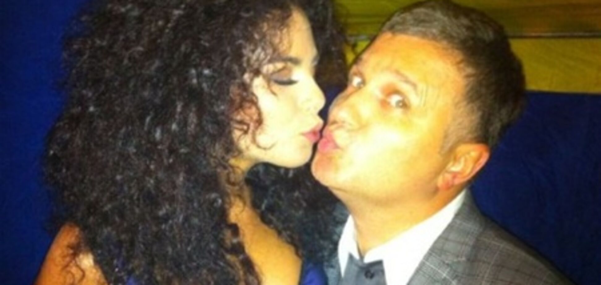 Как кривляется Настя Каменских