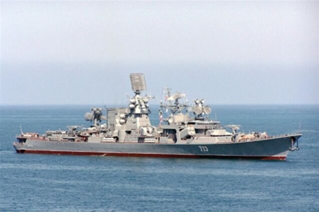 Украина не пускает российский военный корабль через Керченский пролив