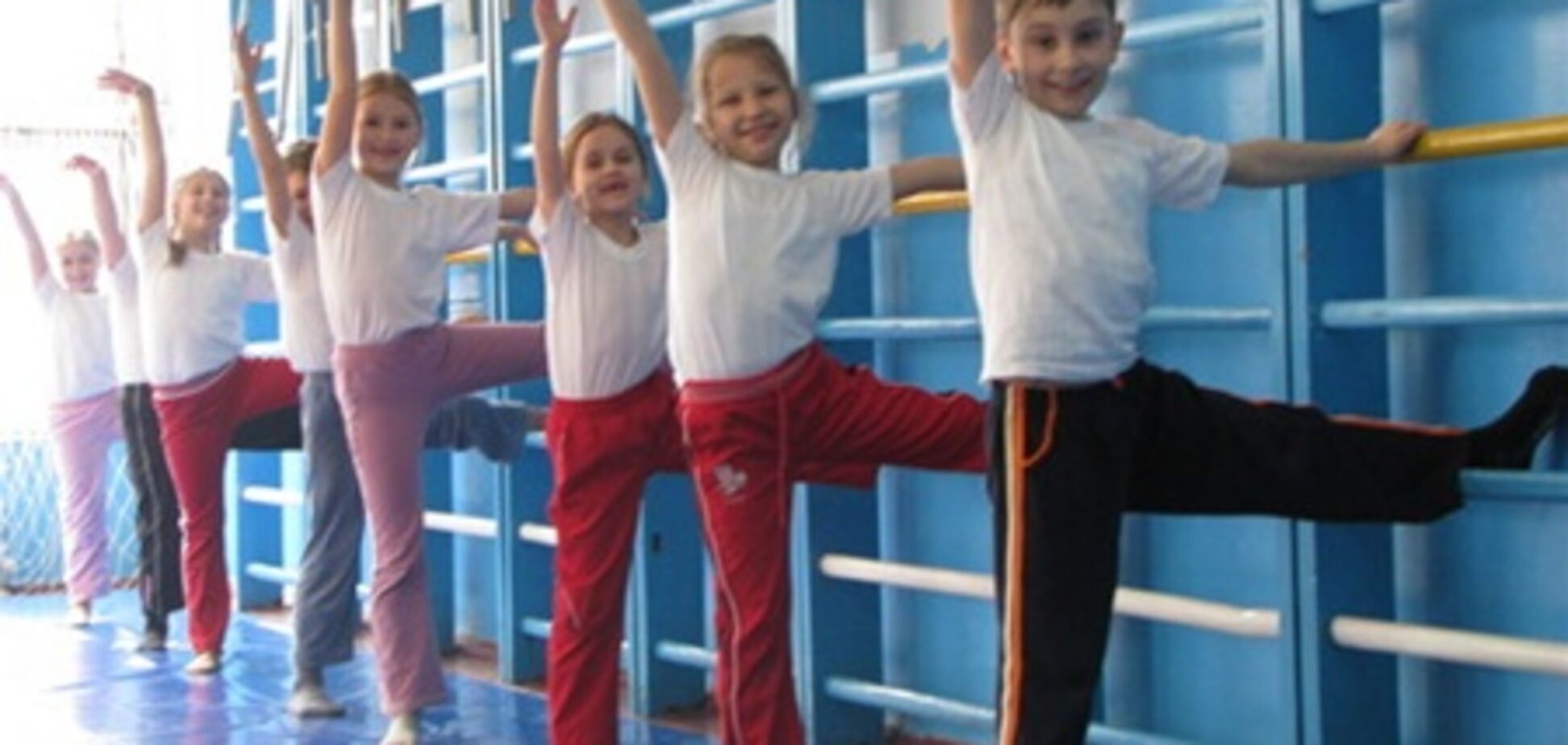 Табачник введет в школах ежедневный урок физкультуры