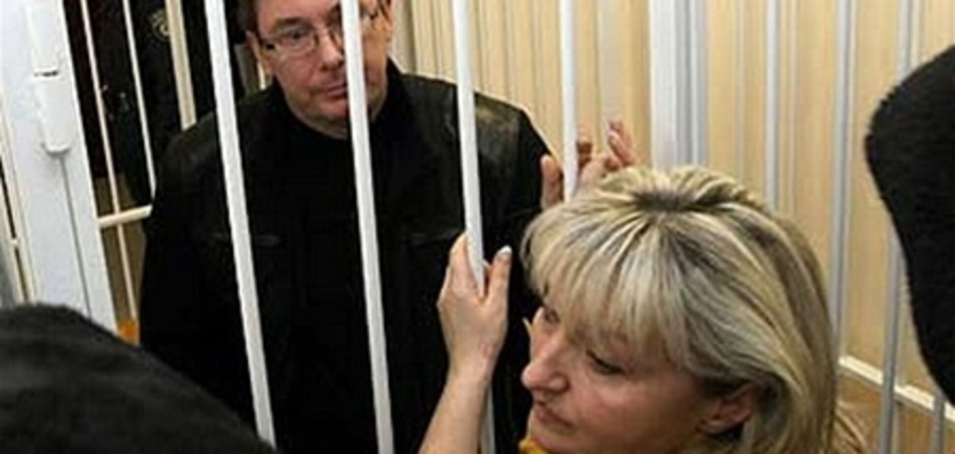 В СИЗО уверяют, что Луценко в норме и даже гуляет