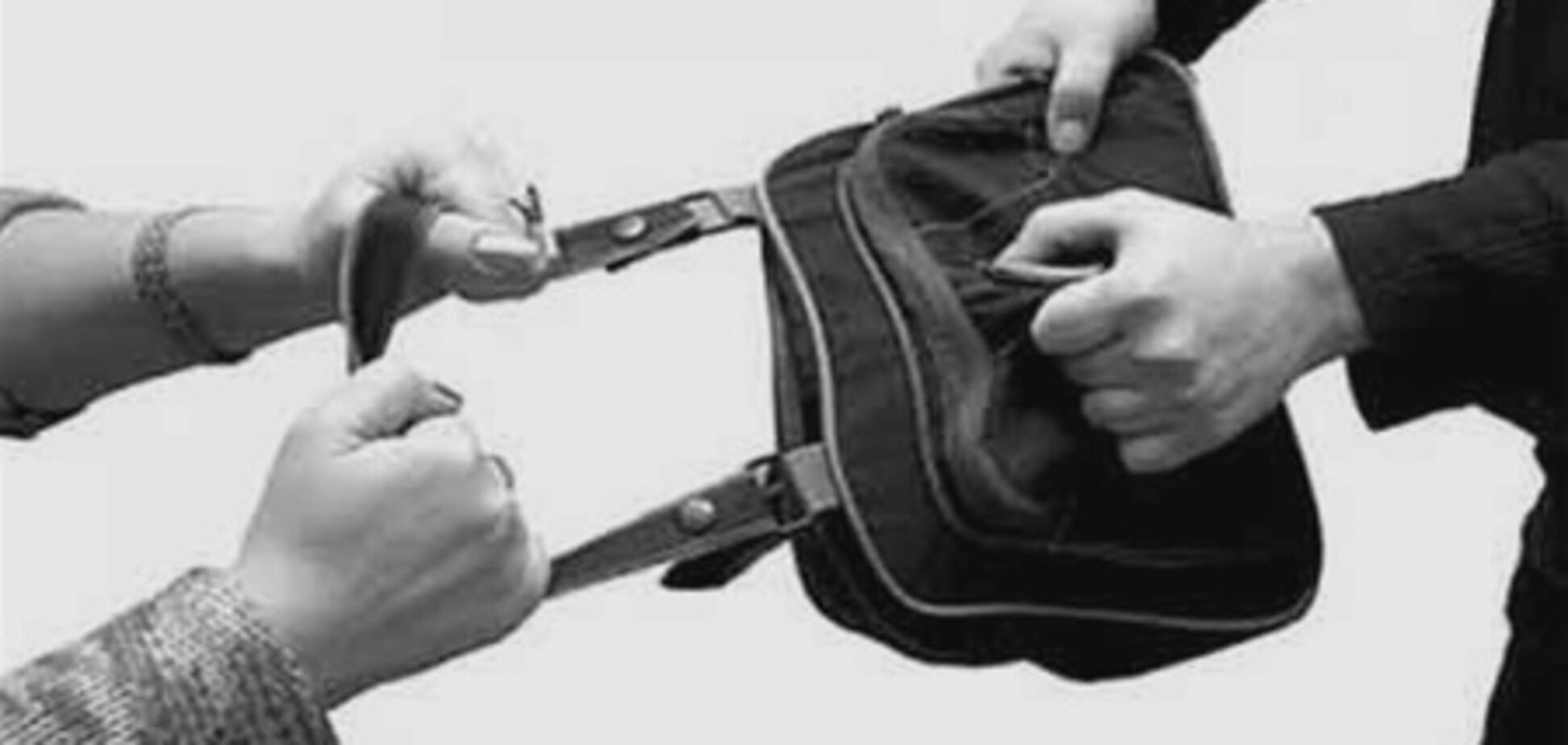 Грабіжник поділився із жертвою здобиччю