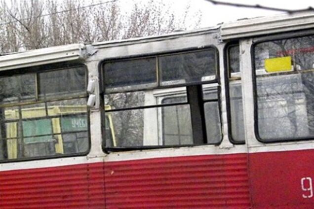 В Мариуполе трамвай переехал женщину